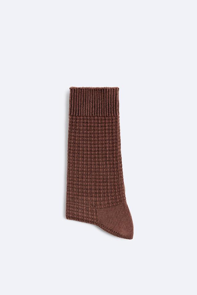 WAFFLE TEXTURED SOCKS Product Image