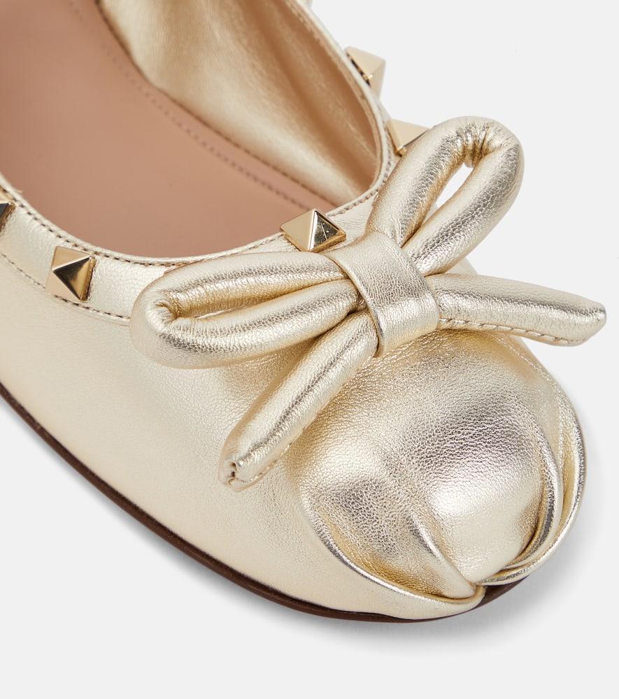 Rockstud Leather Ballerina Shoes In Silver Product Image