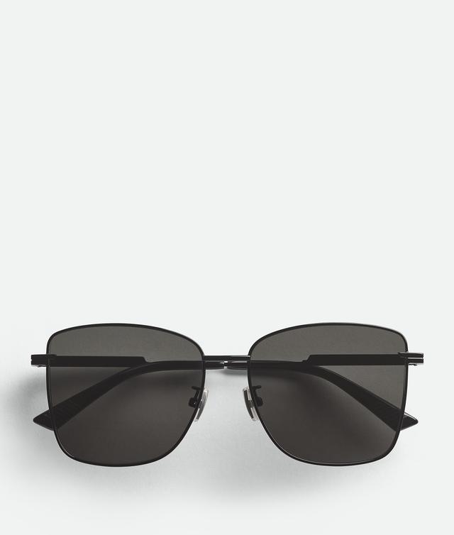 Women's Classic Square Sunglasses in Black / Grey Product Image