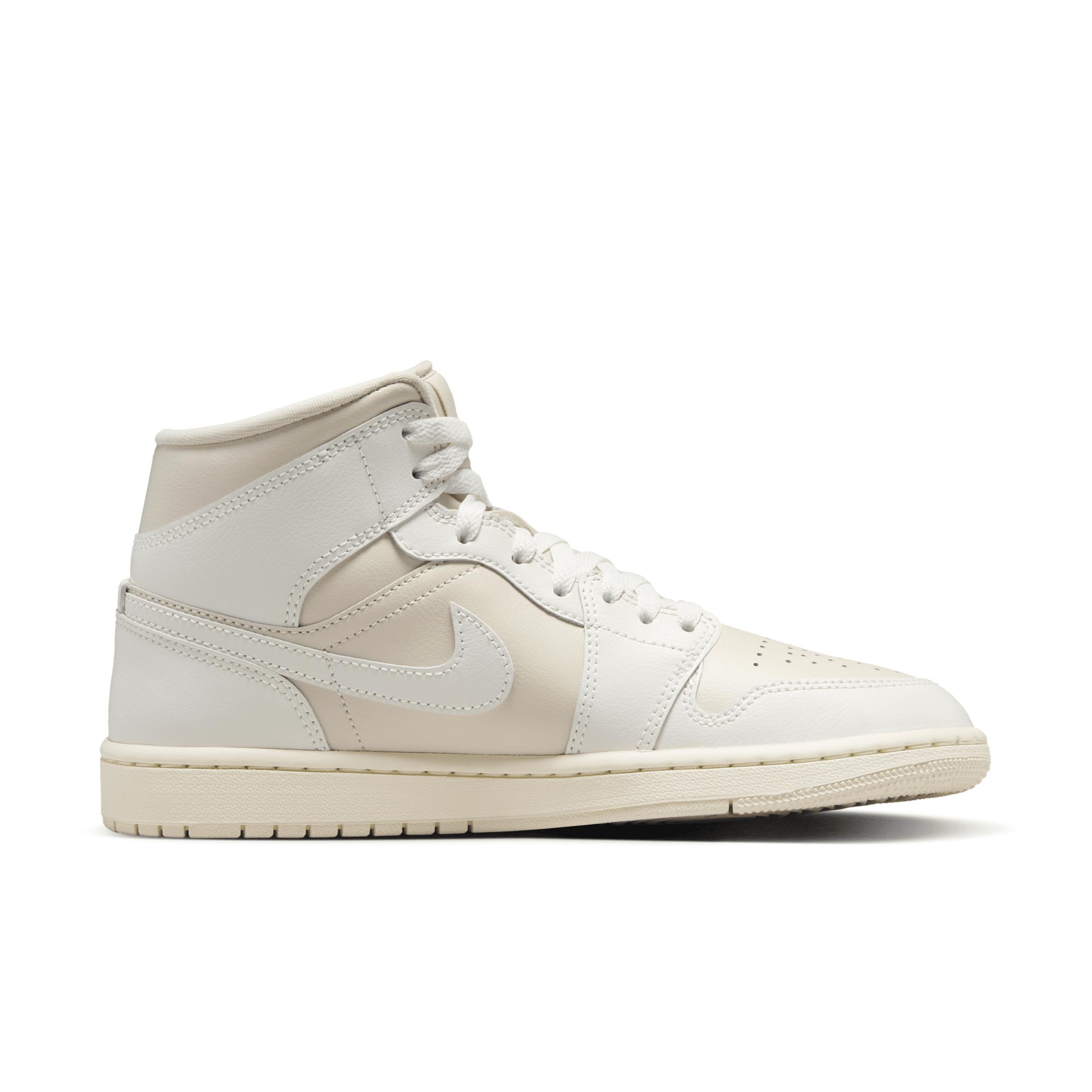 Air Jordan 1 Mid Women's Shoes Product Image