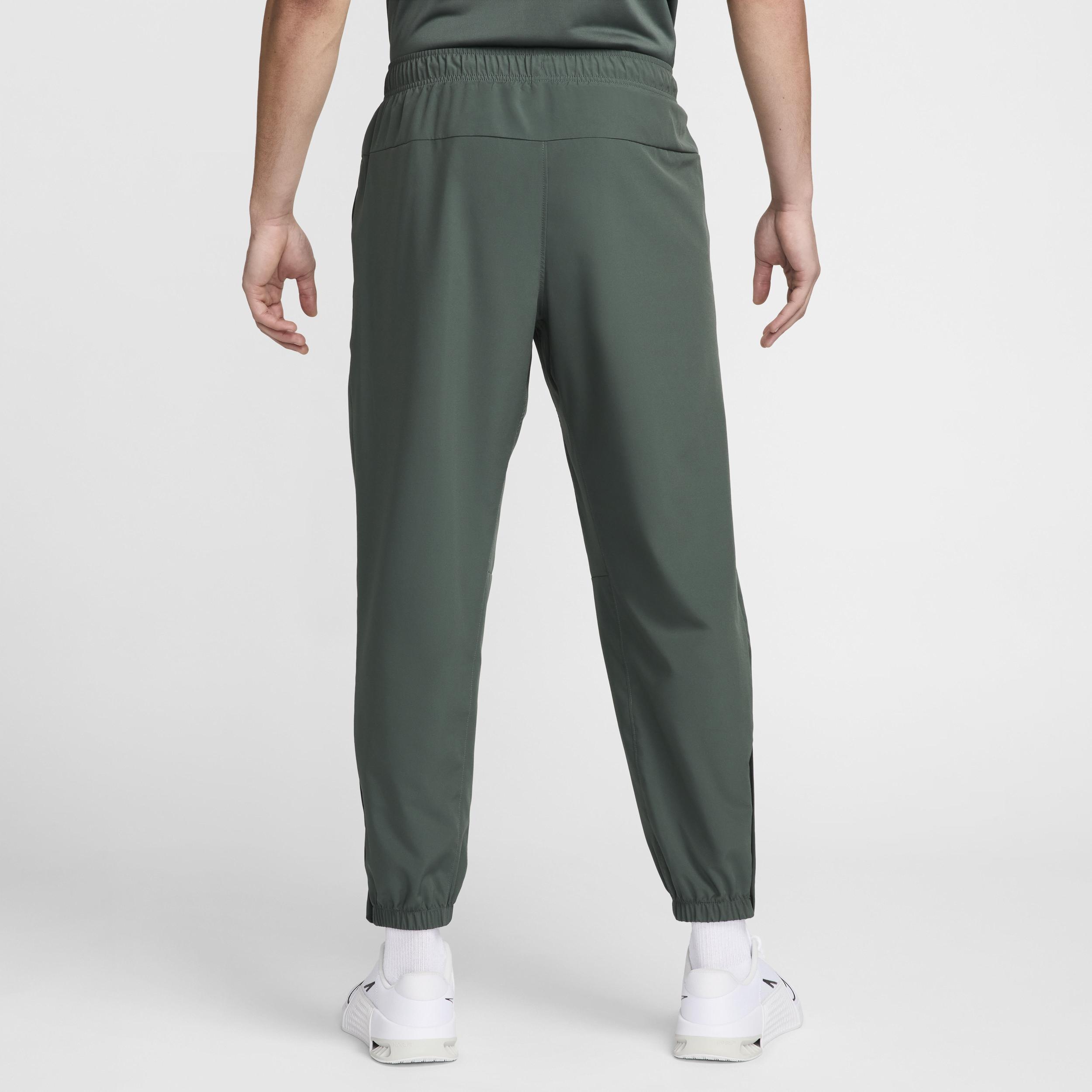 Nike Men's Form Dri-FIT Tapered Versatile Pants Product Image