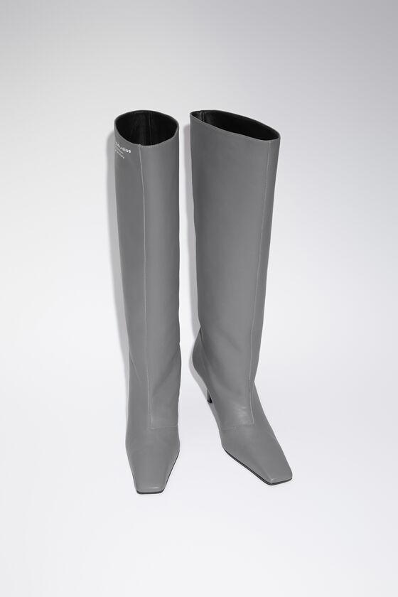 Leather boots Product Image