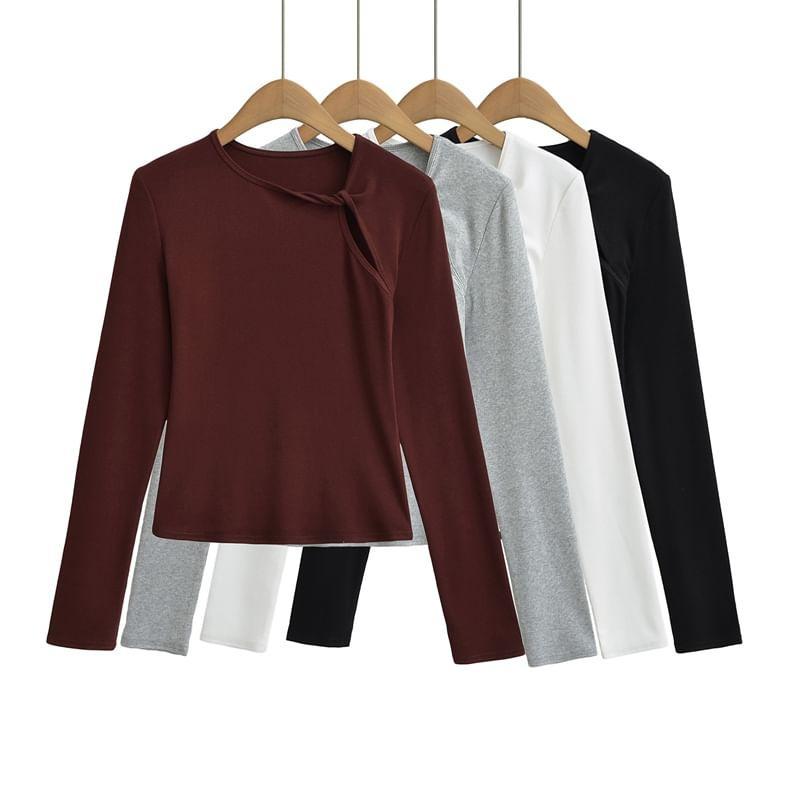 Long Sleeve Crew Neck Plain Twist Crop T-Shirt Product Image