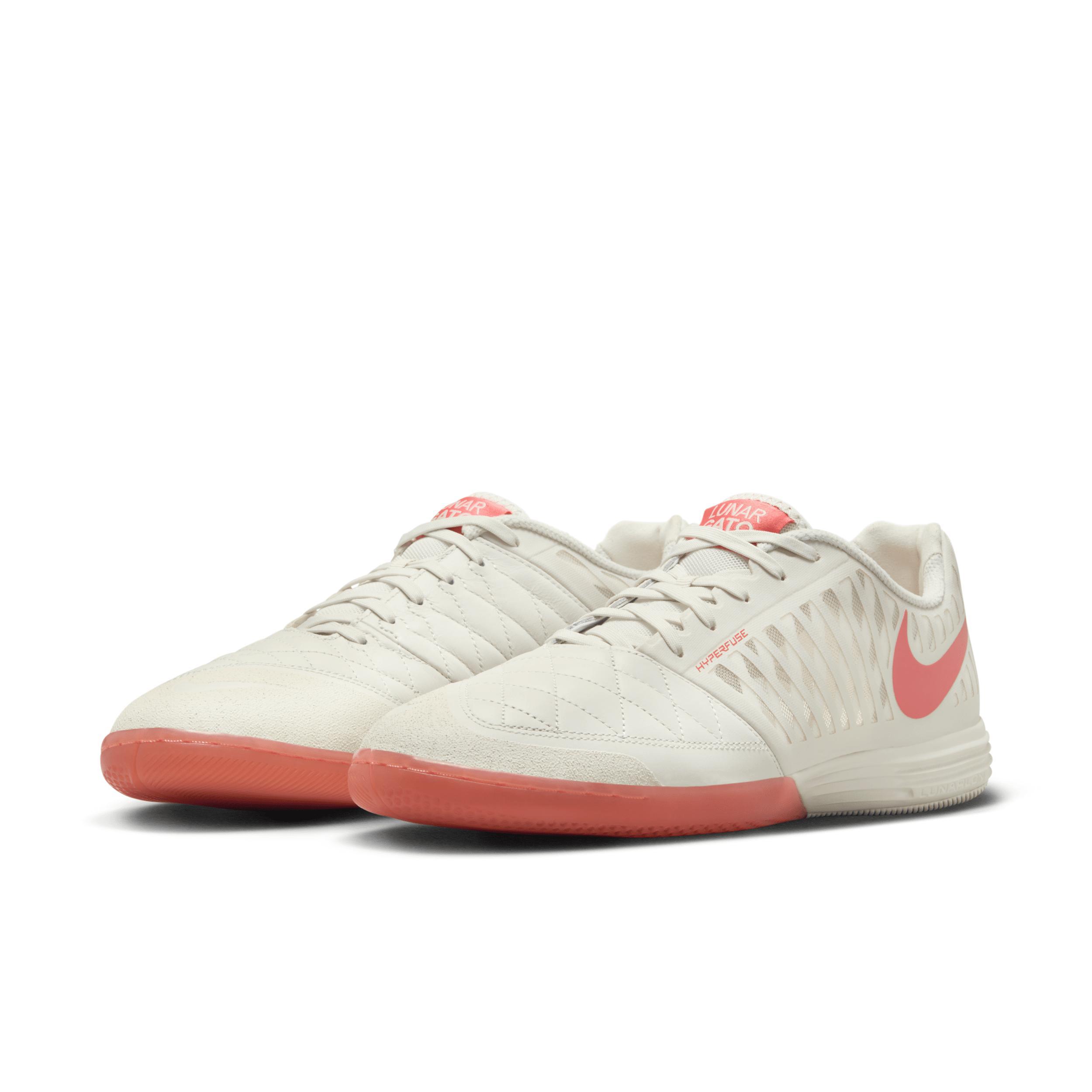 Nike Lunargato II Indoor/Court Low-Top Soccer Shoes Product Image