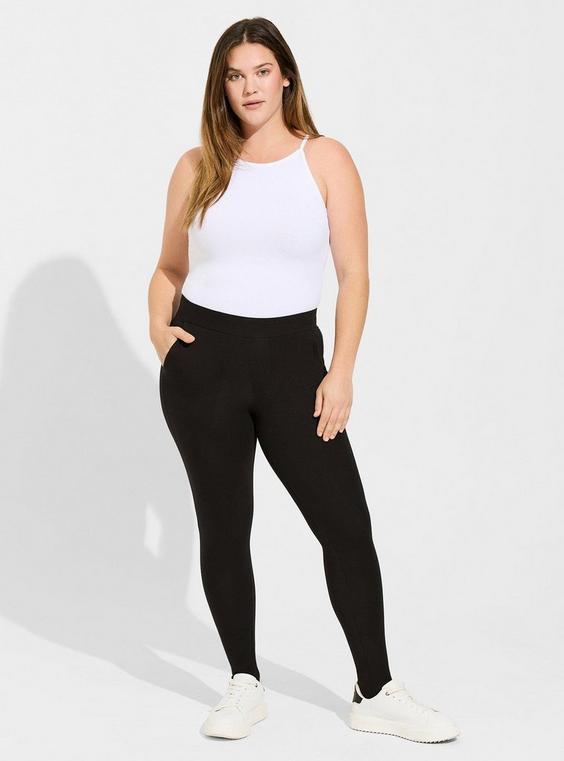 Full-Length Signature Waist Stirrup Pocket Legging. product image