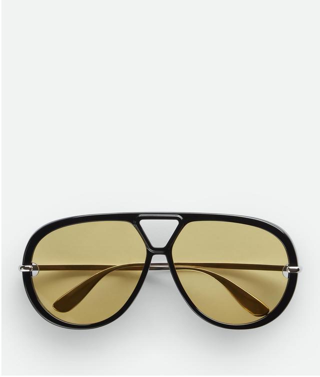 Classic Aviator Sunglasses in Black/yellow Product Image