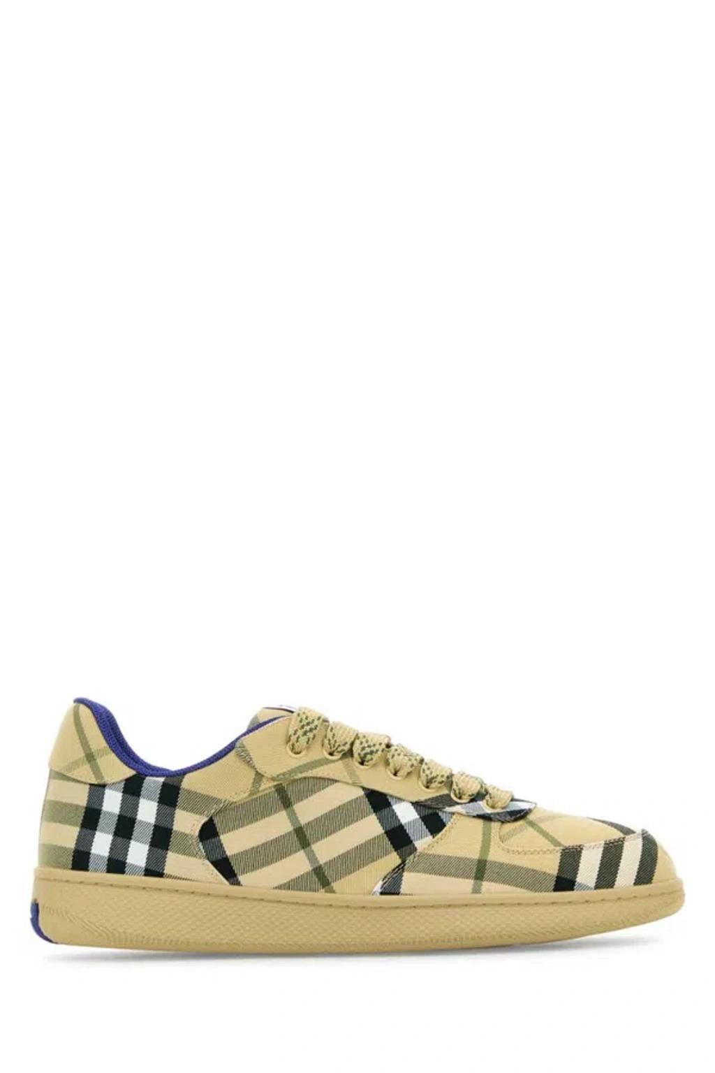 BURBERRY Sneakers In Black Product Image