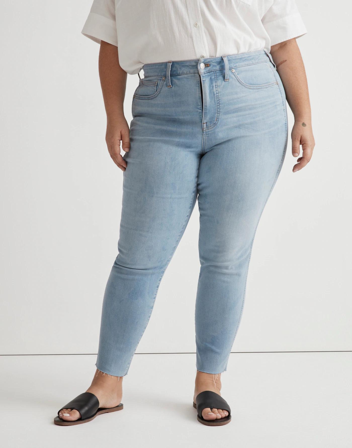 Plus 10" High-Rise Skinny Crop Jeans in Charlemont Wash Product Image