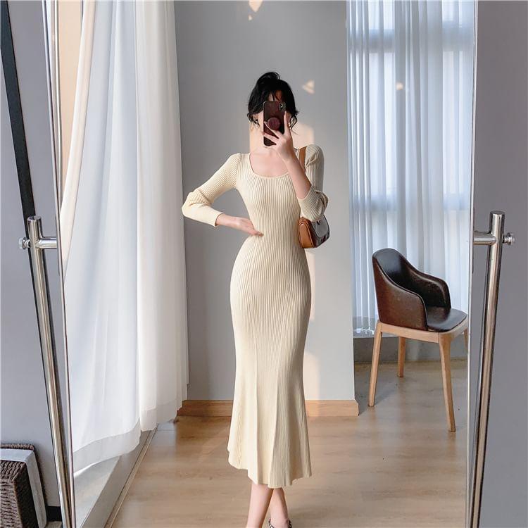 Long-Sleeve Scoop Neck Plain Ribbed Knit Midi Mermaid Dress Product Image