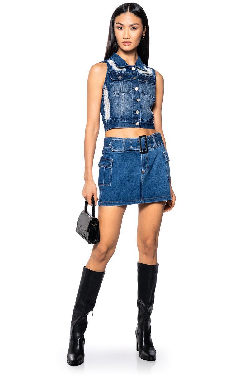 EVERYDAY FITTED DENIM VEST Product Image