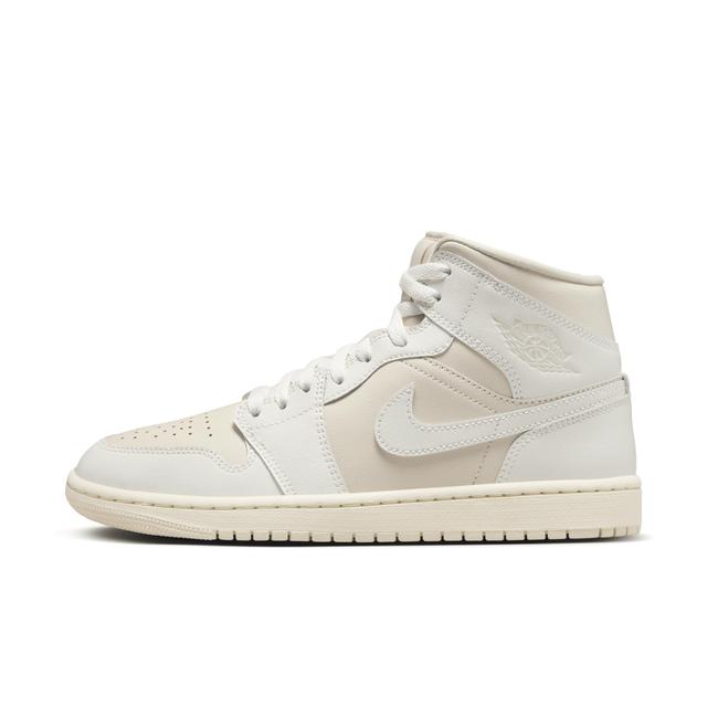 Air Jordan 1 Mid Women's Shoes Product Image