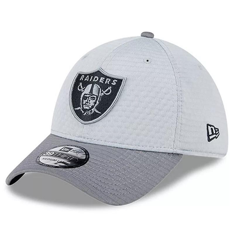 Mens New Era Gray Las Vegas Raiders 2024 NFL Training Camp 39THIRTY Flex Hat Product Image