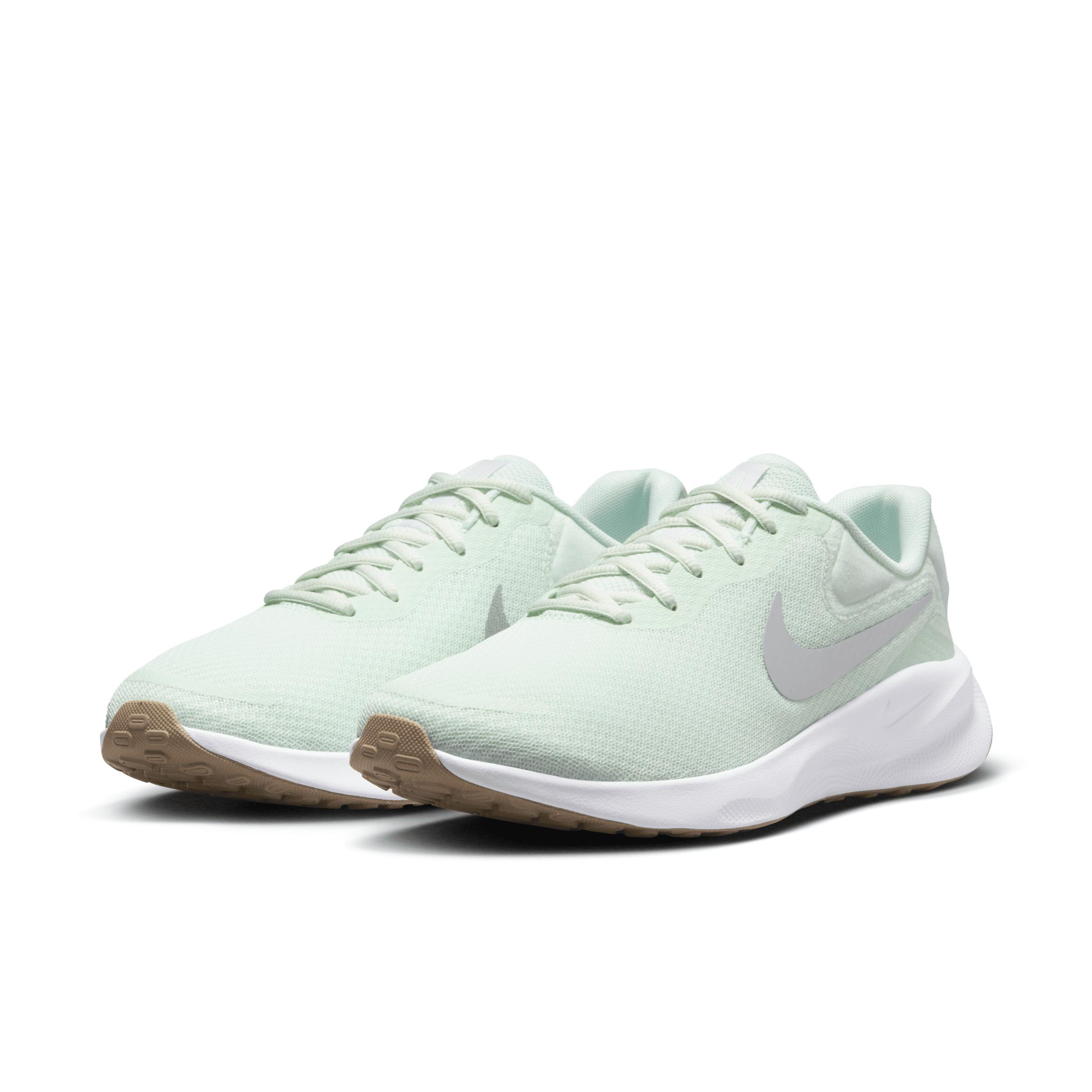 Nike Women's Revolution 7 Road Running Shoes (Extra Wide) Product Image