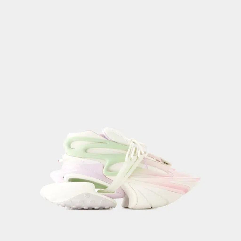 Sneakers In White Product Image