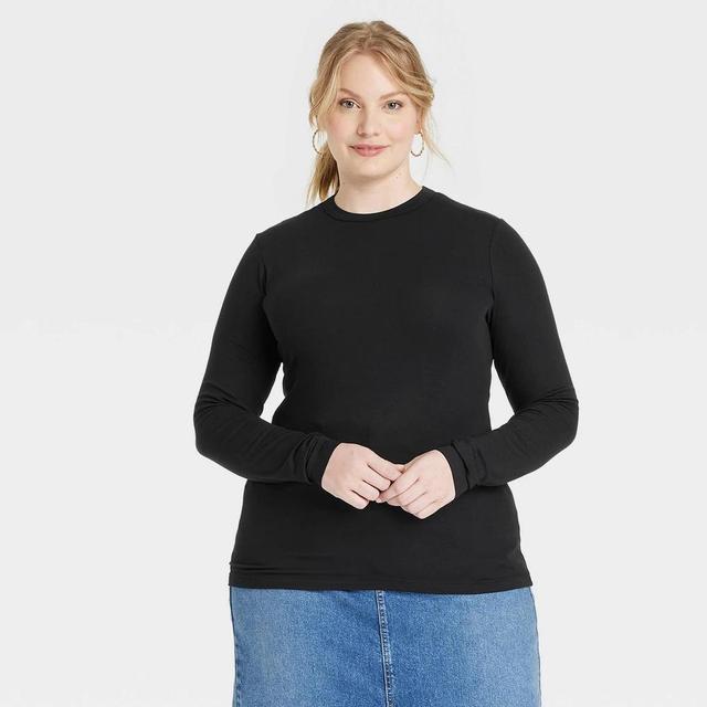 Womens Long Sleeve Featherweight Crewneck T-Shirt - Universal Thread Black 2X Product Image