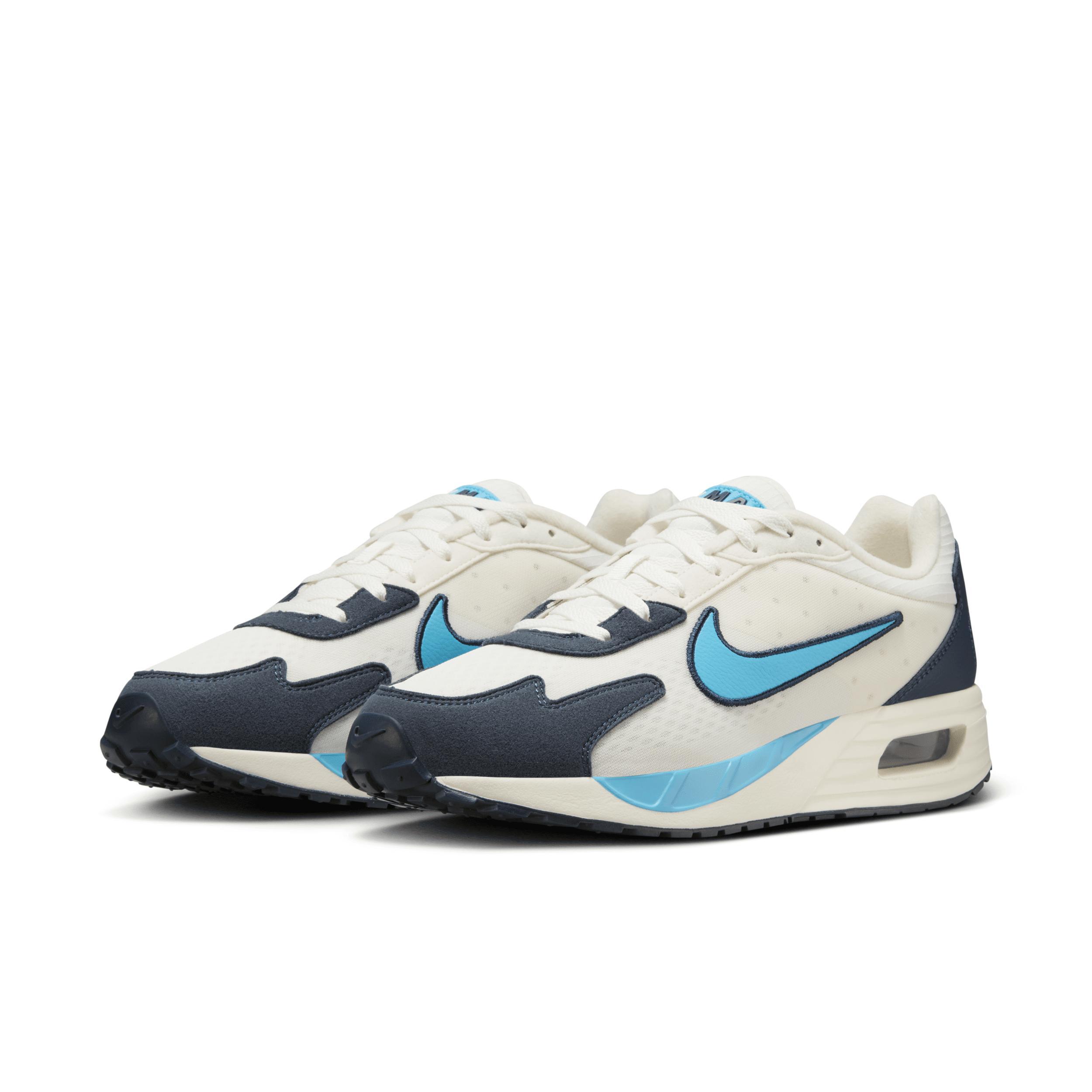 Nike Men's Air Max Solo Shoes Product Image