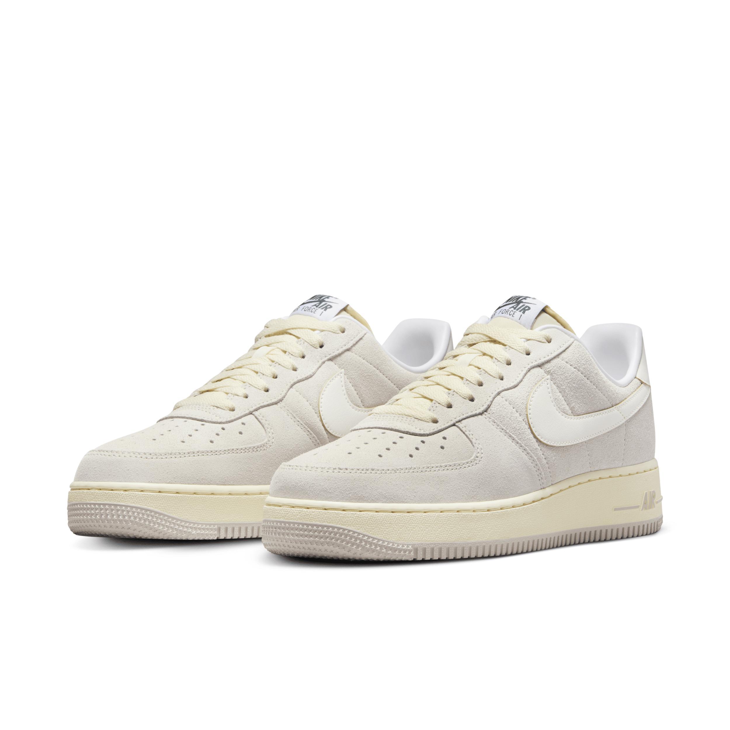 Nike Men's Air Force 1 '07 Shoes Product Image