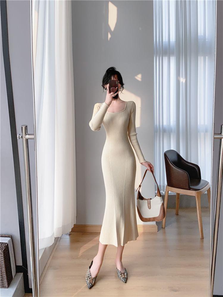 Long-Sleeve Scoop Neck Plain Ribbed Knit Midi Mermaid Dress Product Image