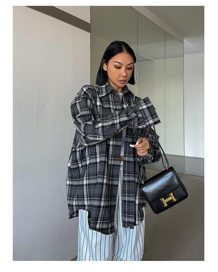 Long Sleeve Collared Plaid Oversized Shirt Product Image