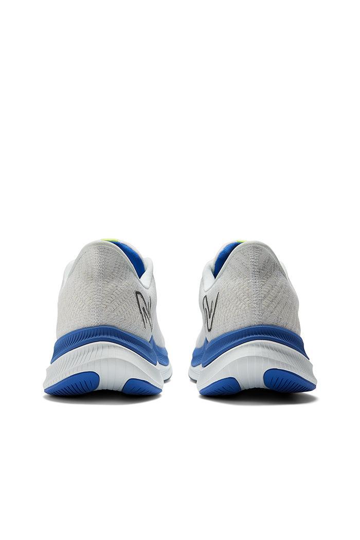 New Balance Men's FuelCell Propel v4 Male Product Image