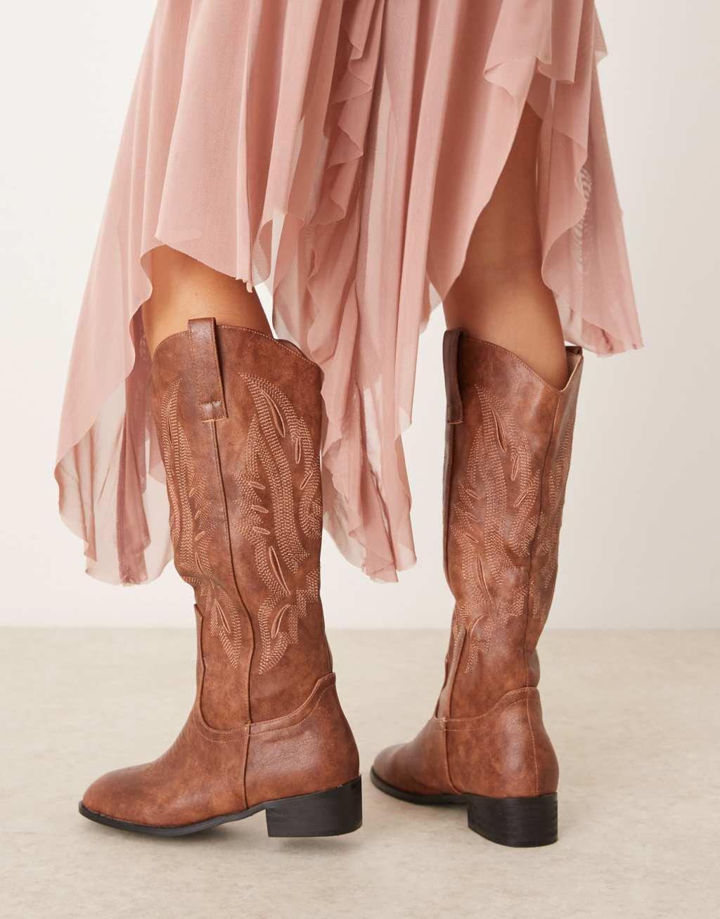 Glamorous western knee boots in brown Product Image