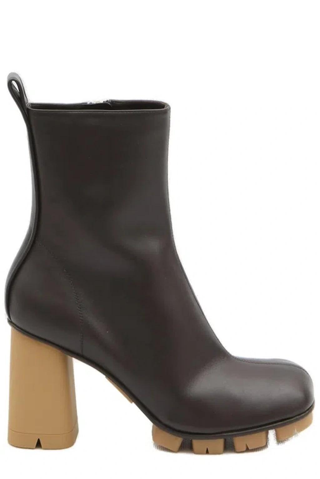 BOTTEGA VENETA Shore Ankle Boots In Brown Product Image