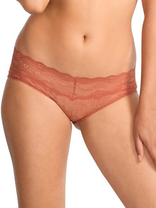 b.temptd by Wacoal Womens Lace Kiss Hipster Underwear 978282 Product Image