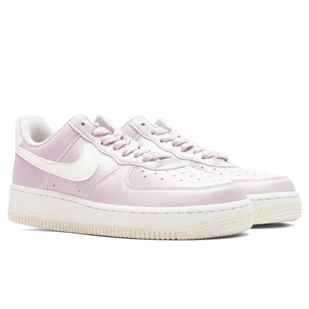 Women's Air Force 1 '07 SE - Platinum Violet/Sail/Coconut Milk Female Product Image