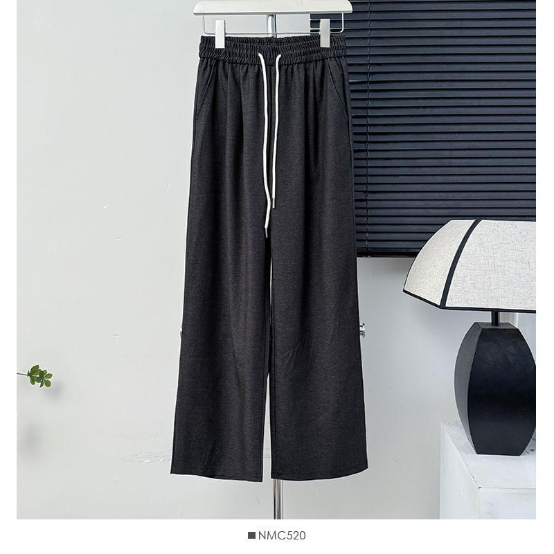 Drawstring-Waist Wide-Leg Sweatpants Product Image