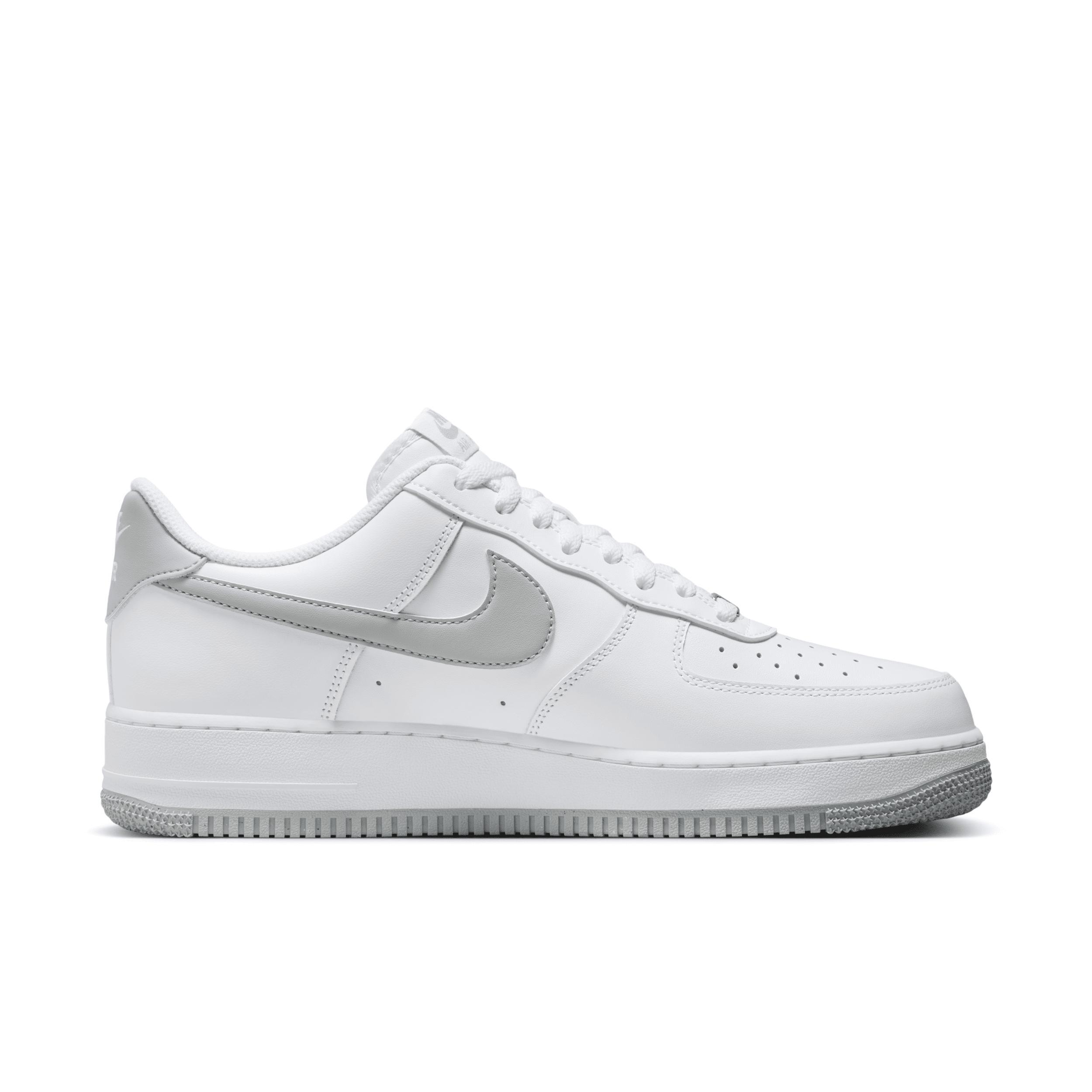 Nike Men's Air Force 1 '07 Shoes Product Image