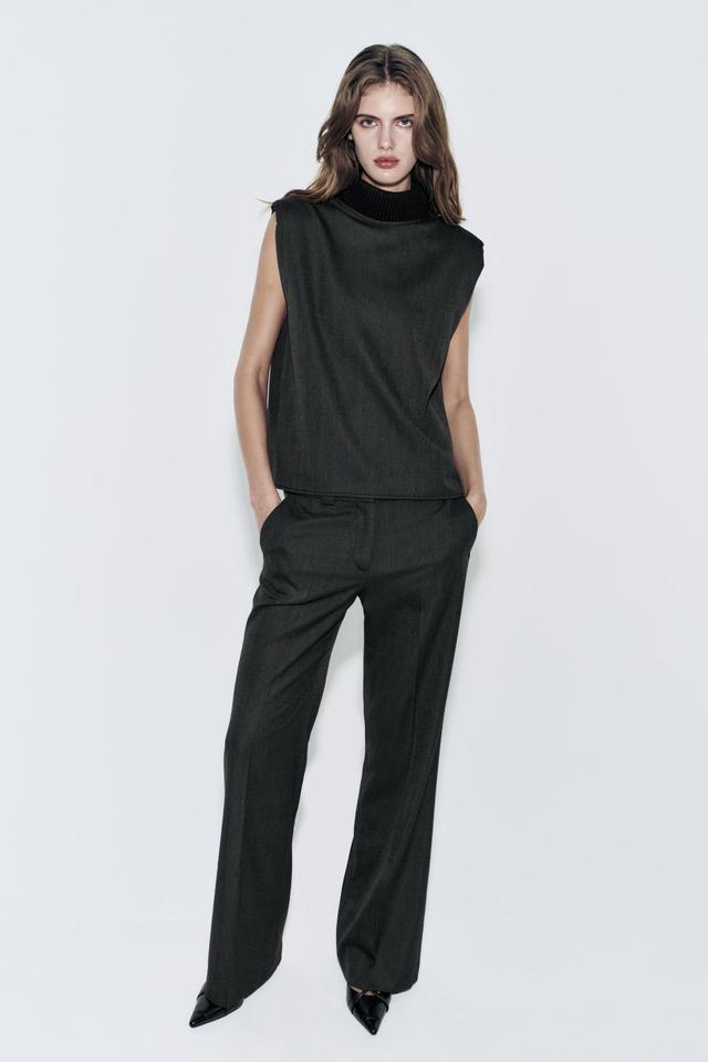 RIBBED SHOULDER PAD TOP ZW COLLECTION Product Image