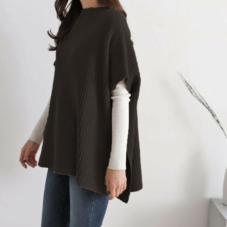 Short-Sleeve Crewneck Plain Knit Top Product Image