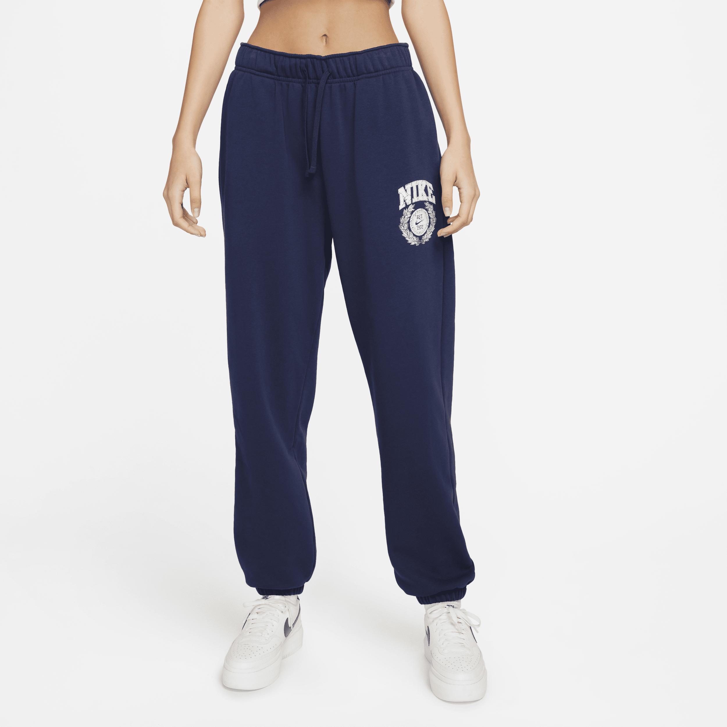 Women's Nike Sportswear Club Fleece Oversized Mid-Rise Sweatpants Product Image