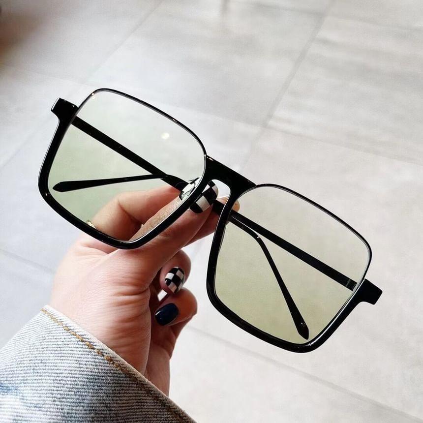 Square Frame Sunglasses Product Image