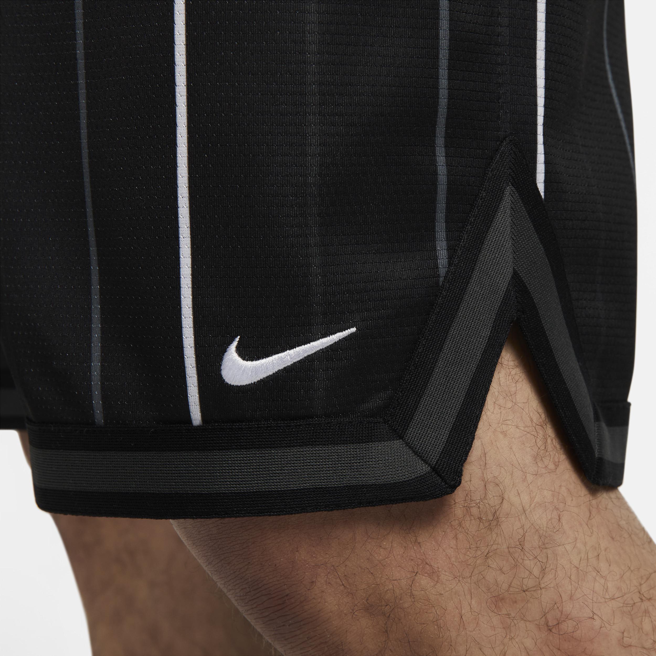 Nike Mens Dri-FIT DNA 10 Basketball Shorts Product Image