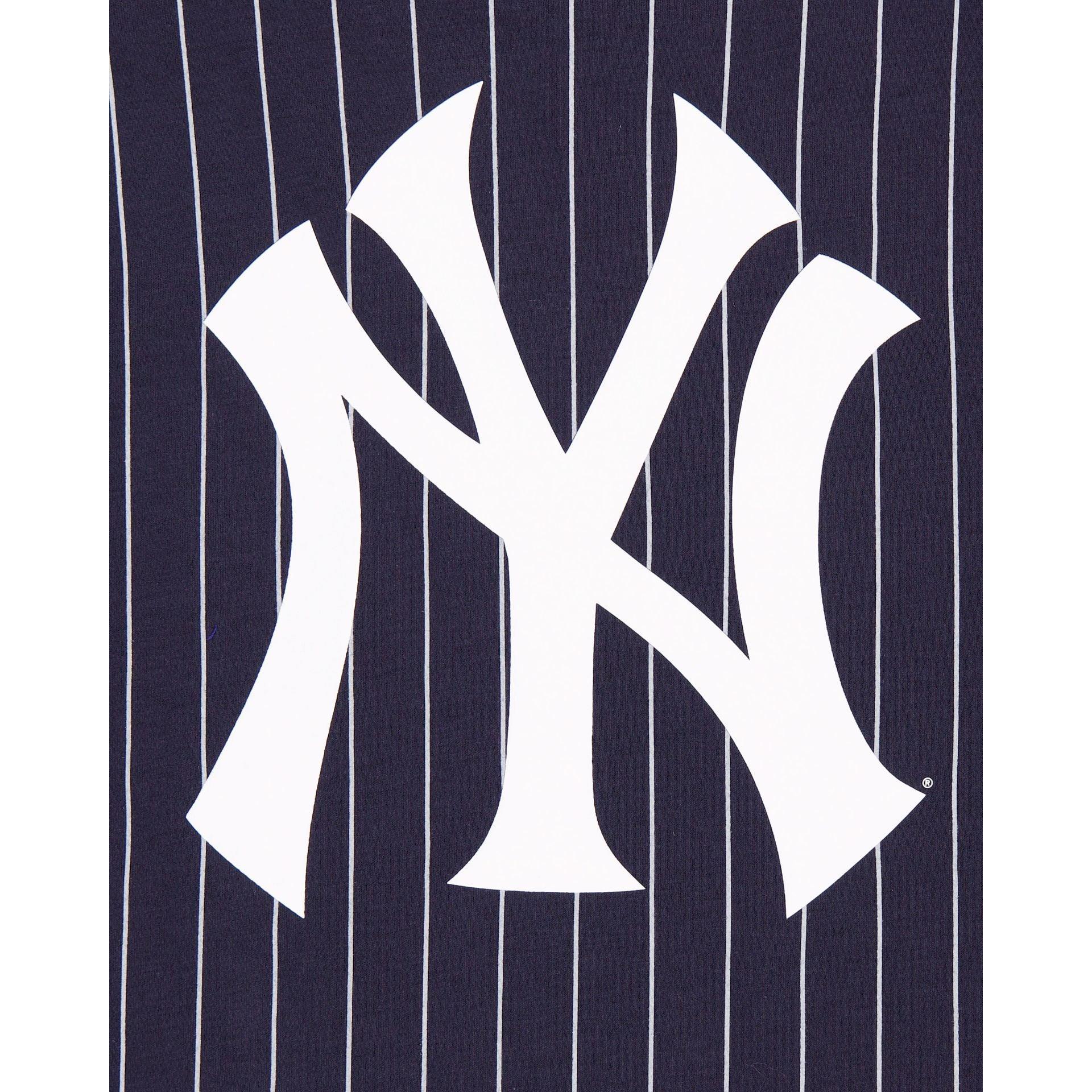 New York Yankees Throwback Pinstripe T-Shirt Male Product Image