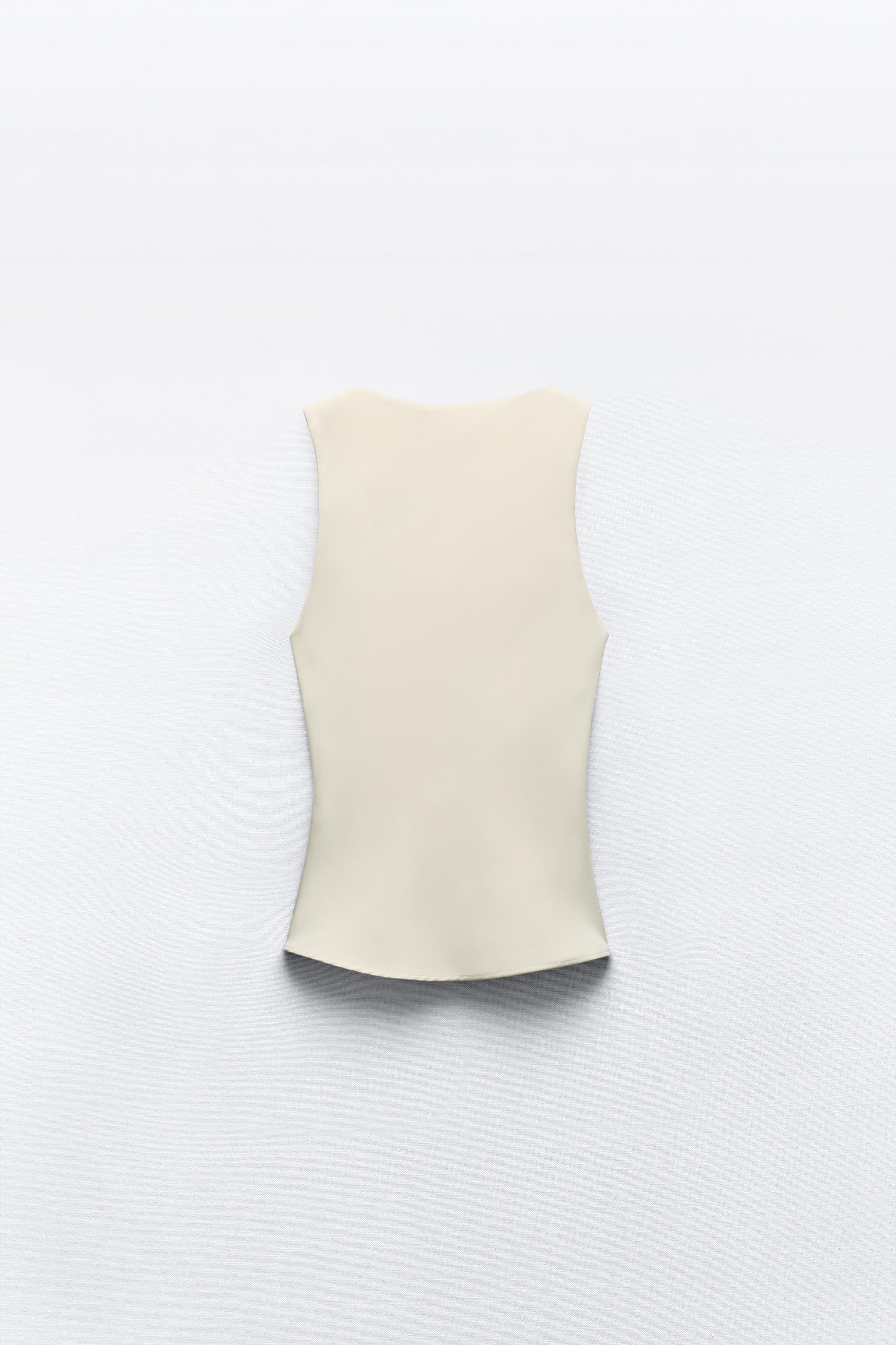 TWISTED SLEEVELESS TOP Product Image