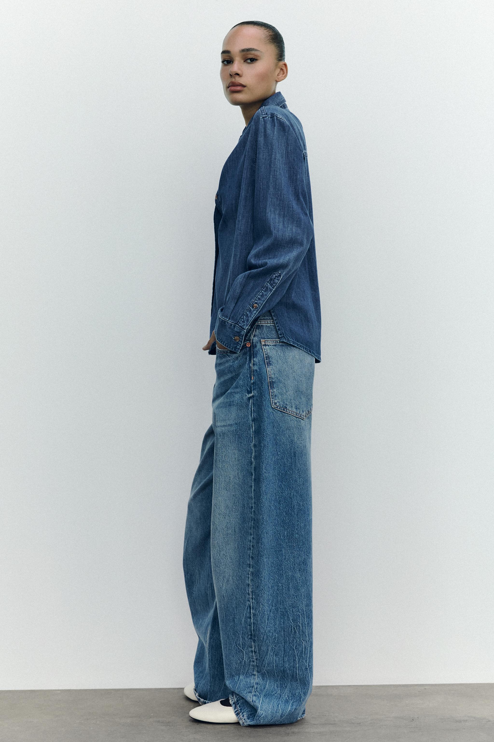 OVERSIZE TRF RELAXED JEANS WITH A MID WAIST Product Image