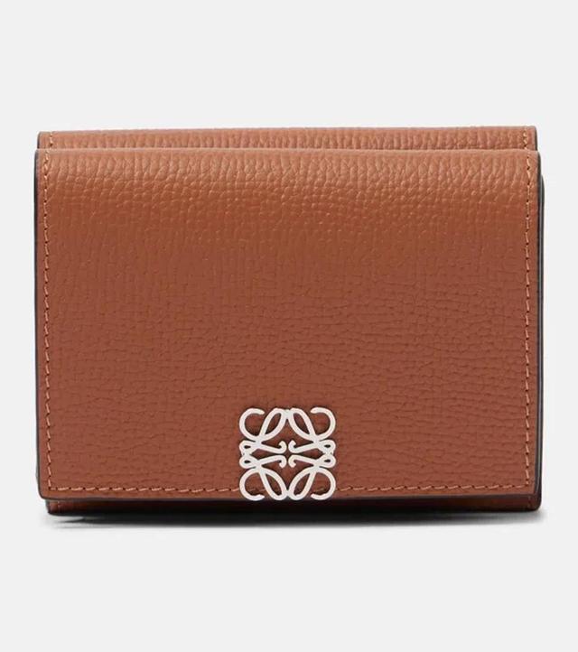 LOEWE Anagram Leather Trifold Wallet In Brown Product Image