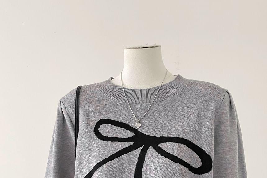 Round Neck Bow Print Sweater Product Image