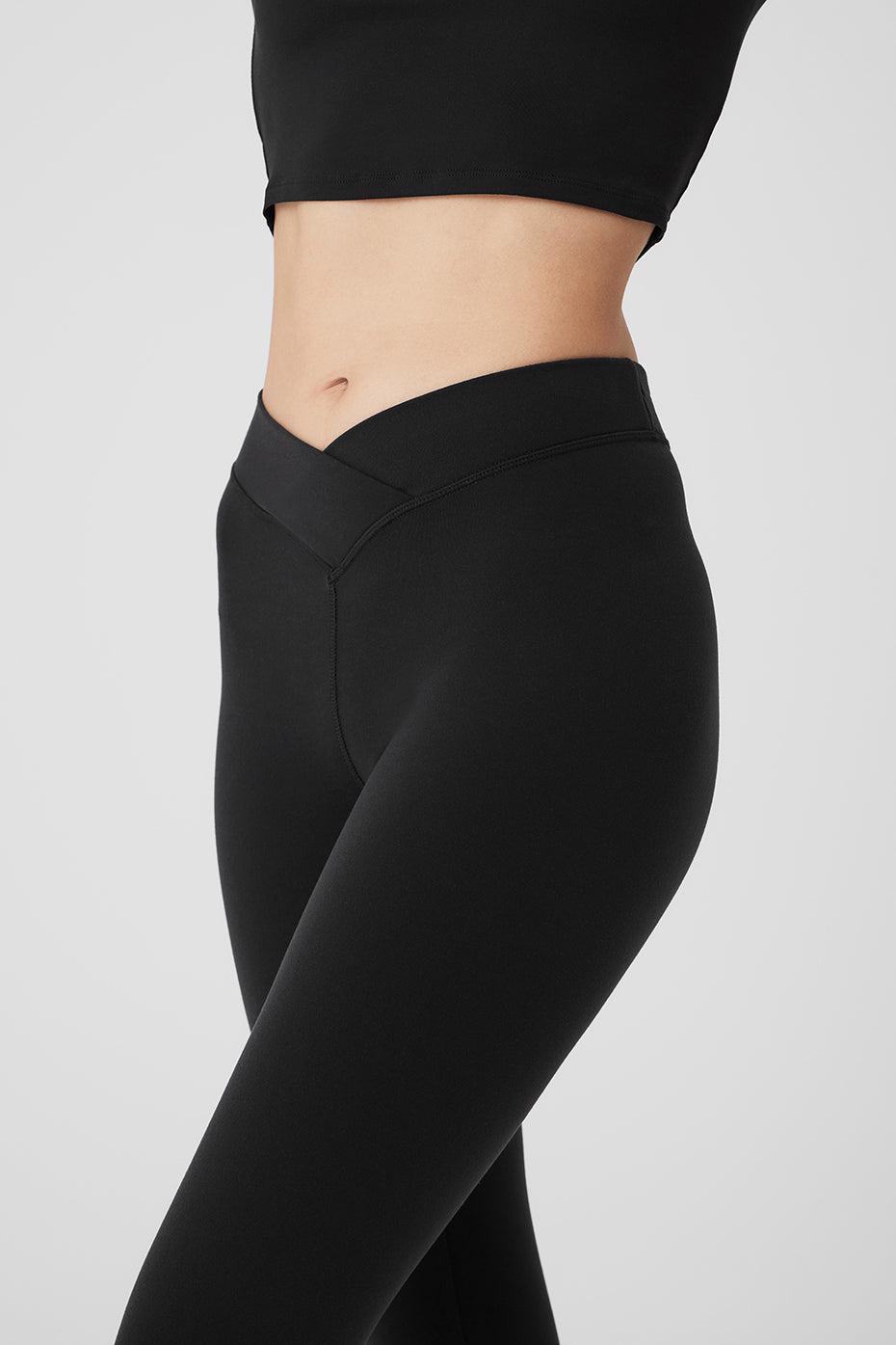 Alo Yoga | Airbrush V-Cut Define Capri Pants Product Image