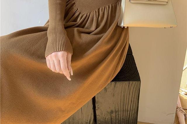 Mock Two-Piece Long-Sleeve Plain Ribbed Midi A-Line Dress Product Image