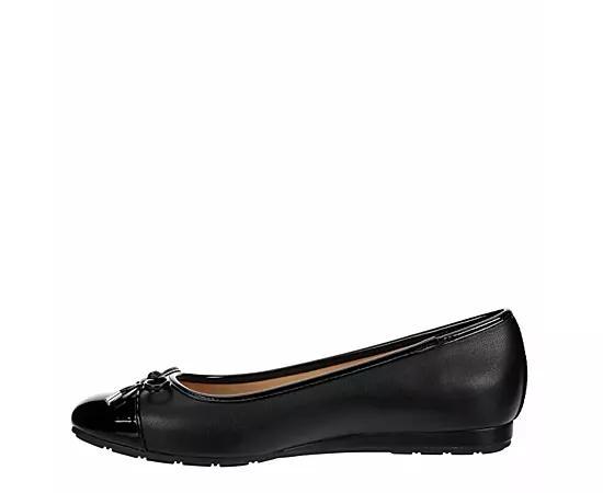 Lauren Blakwell Womens Dianna Flat Product Image