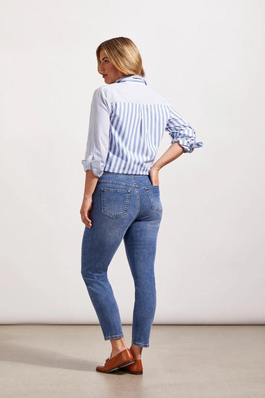 PULL-ON AUDREY ANKLE JEGGING Female Product Image