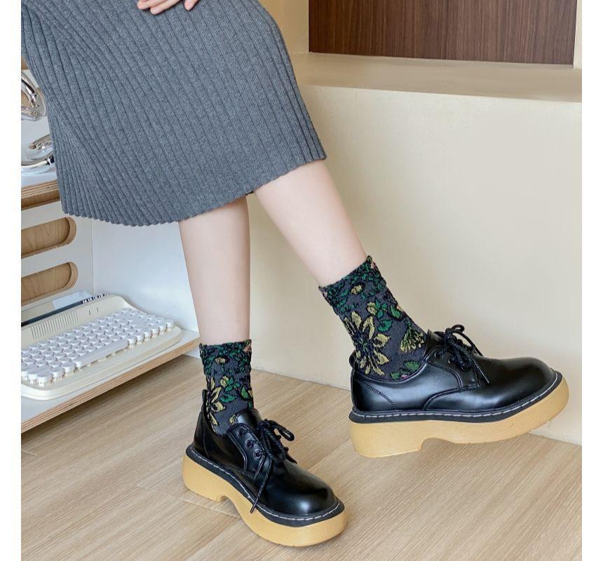 Floral Jacquard Socks Product Image