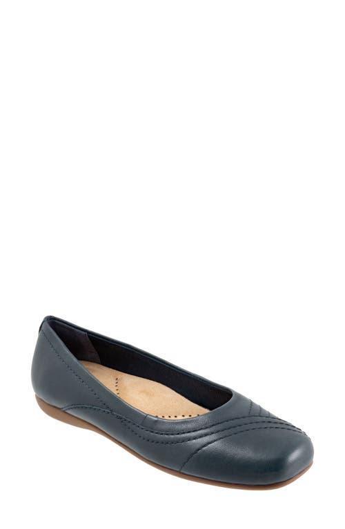 Trotters Sasha Square Toe Flat Product Image