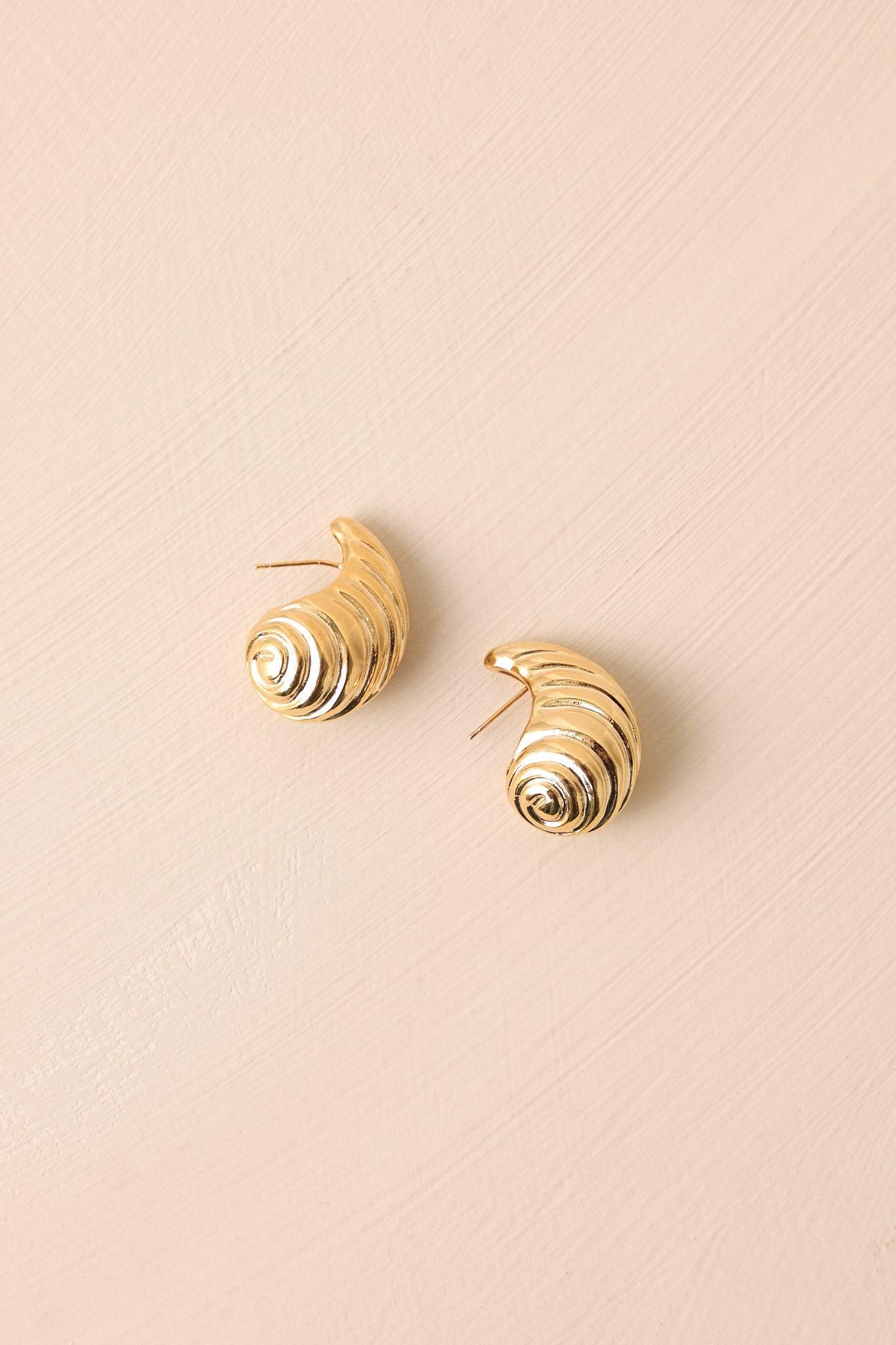 Through The City Textured Gold Spiral Earrings Product Image