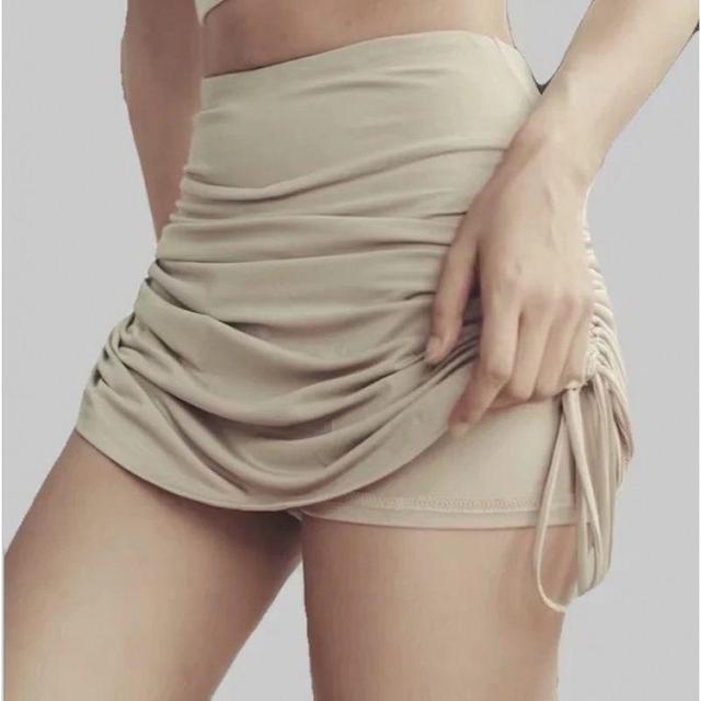 High-Waist Ruched Side-Drawstring Yoga Shorts Product Image