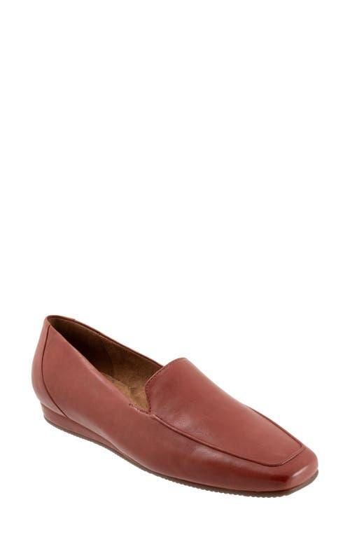 SoftWalk Vista Loafer Product Image