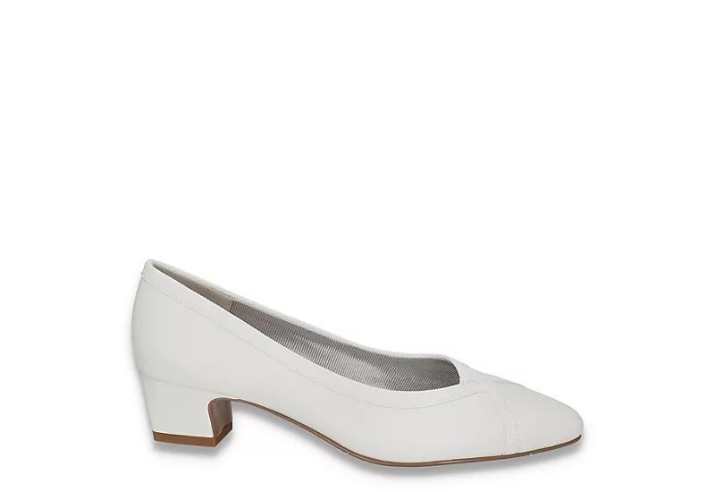 Myrtle by Easy Street Womens Block Heel Pumps Product Image